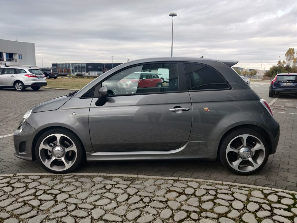 Abarth 500 1.4 Turbo T-Jet Custom