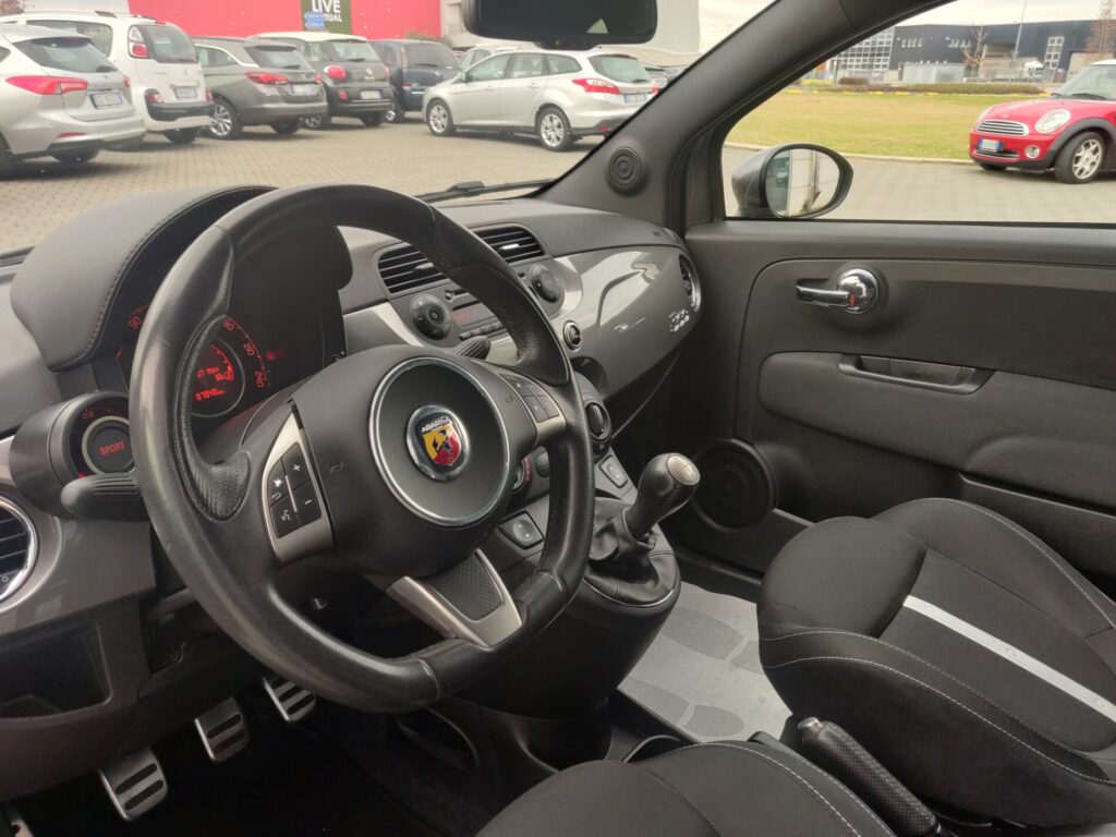 Abarth 500 1.4 Turbo T-Jet Custom