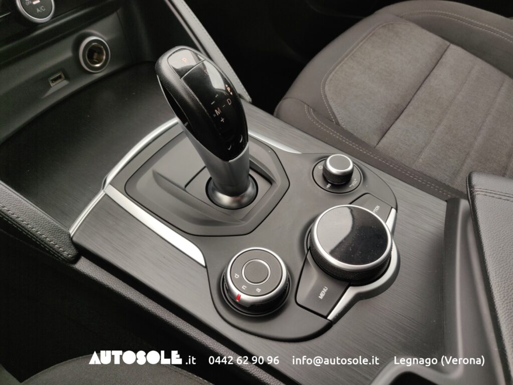 Alfa Romeo 2.2 Q4 Business Automatica