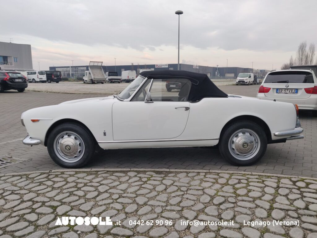 Alfa Romeo Giulietta Spider Type 101