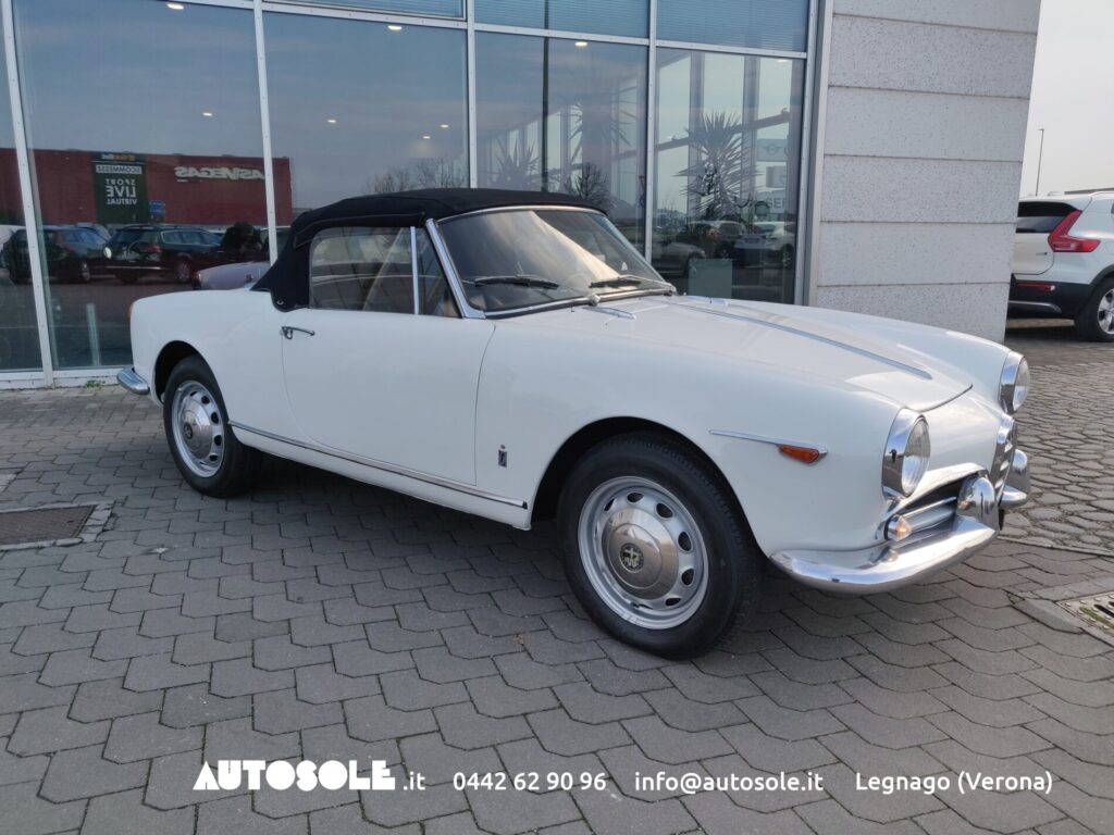 Alfa Romeo Giulietta Spider Type 101