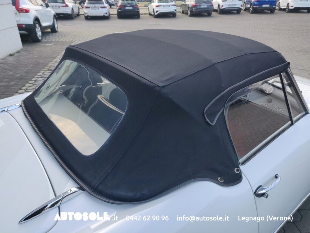 Alfa Romeo Giulietta Spider Type 101